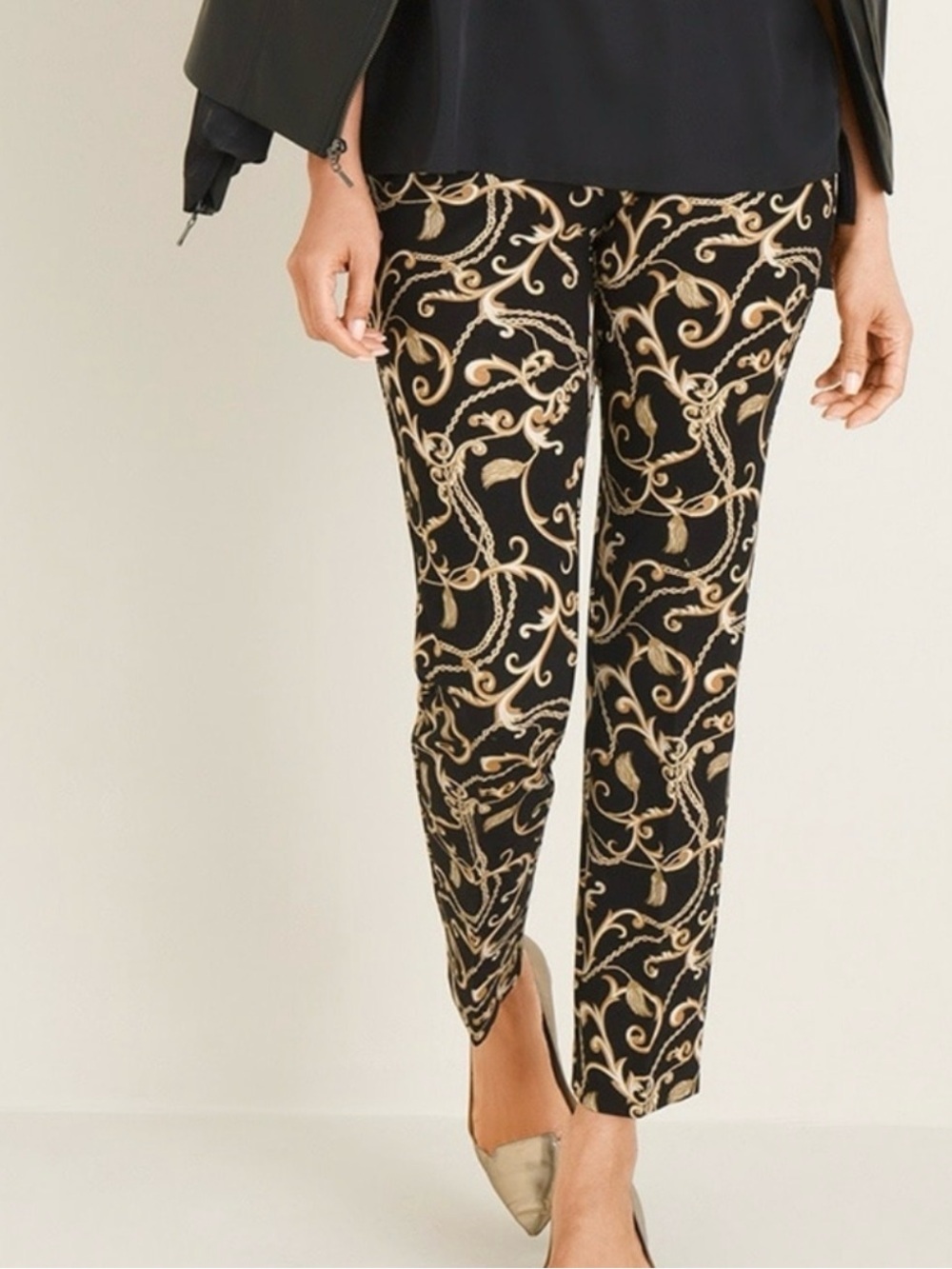 Chico's Juliet So Slimming Pull On Black With Gold Scrolls Ankle Pants Size US 2